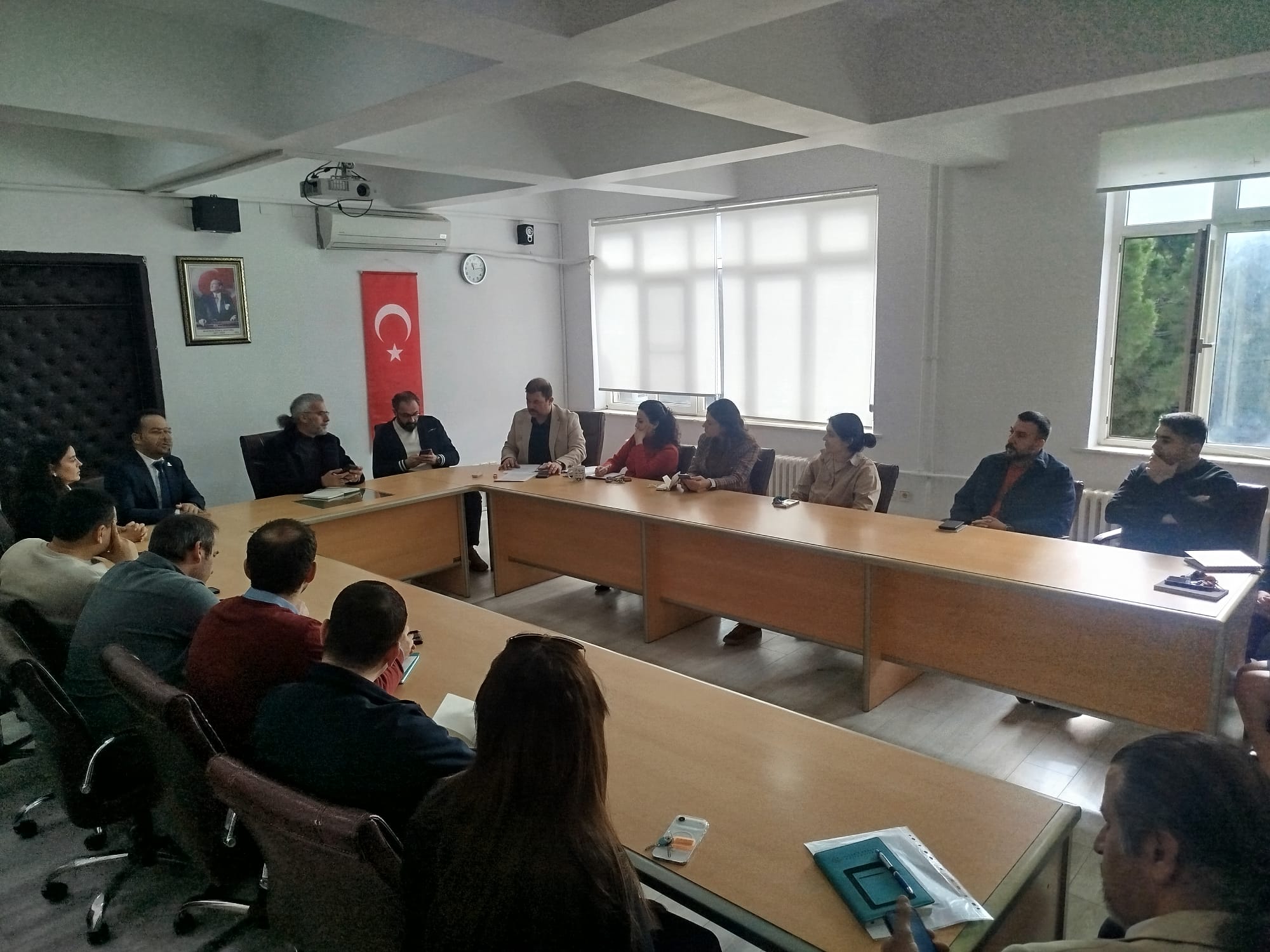 Kilisli Muallim Rıfat Eğitim Fakültesi Akademik Kurulunda Enstitü Değerlendirme Toplantısı Gerçekleştirildi